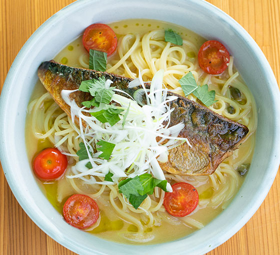 網代サバと大葉の和風パスタイメージ写真